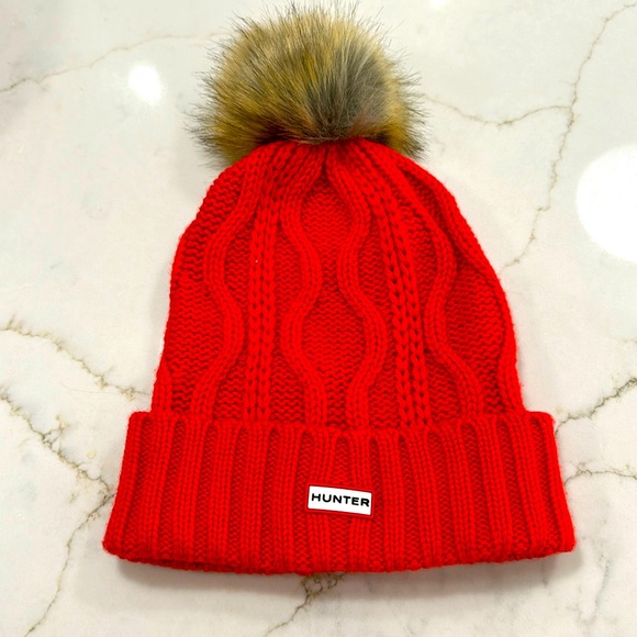 Hunter Accessories - Hunter Pom Pom beanie